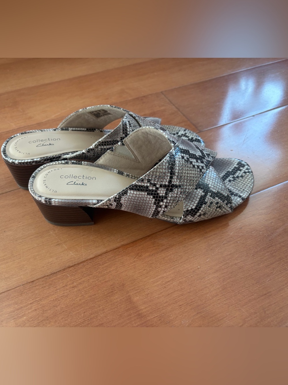 Clarks Snake Python Print Leather Sandals, 7.5 - Picture 4 of 6